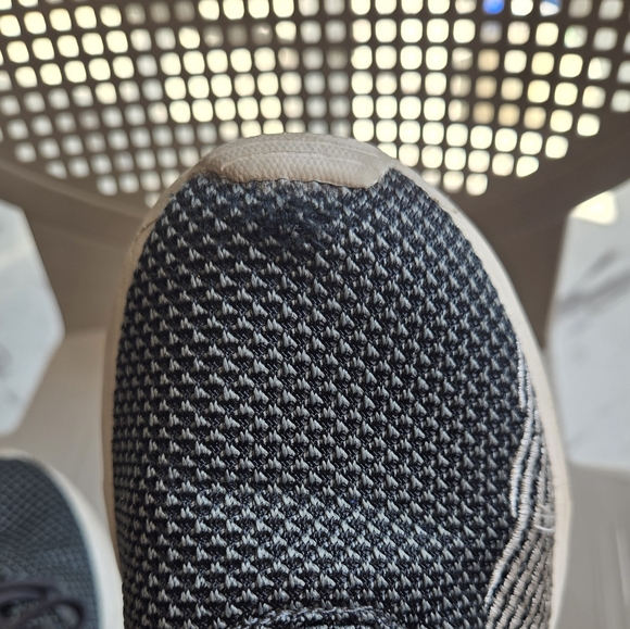 Adidas Questar Flow dark gray / charcoal sneakers size 8 - Picture 6 of 6